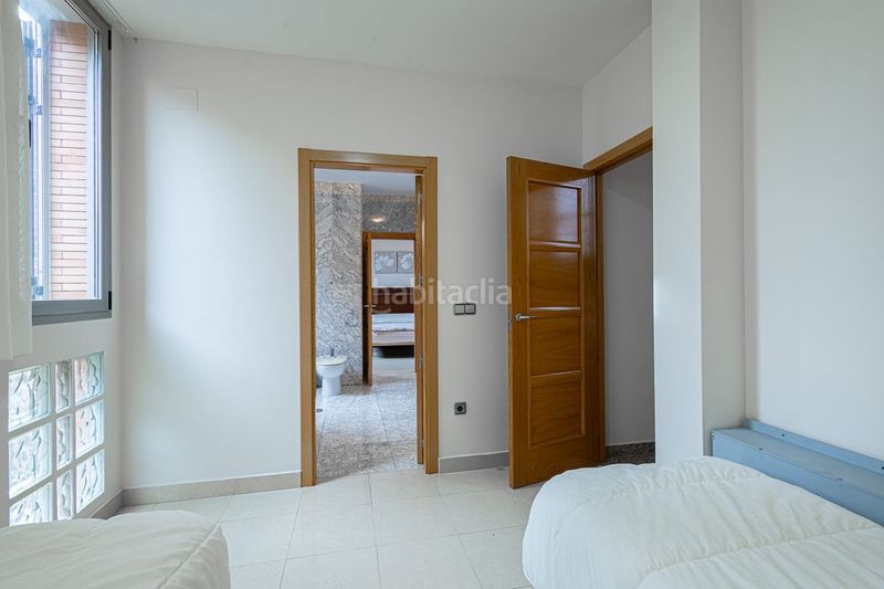 Foto cc05ac0a-9d35-4973-a25a-fa16c693774f. Chalet mit heizung parking in Olías del Rey