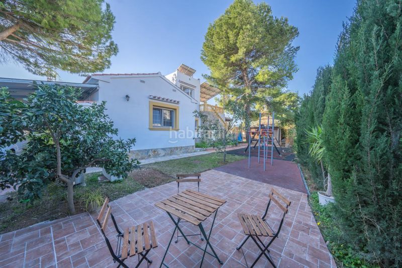 Foto f5e259c8-b151-4bcf-b4ee-924d942c3298. Xalet amb calefacció aparcament piscina a Les Bassetes - El Marjal Dénia