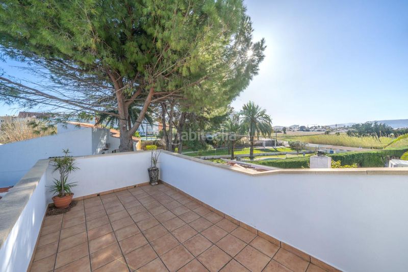 Foto fd7a5171-65dd-4a91-815f-87b230f5d401. Xalet amb calefacció aparcament piscina a Les Bassetes - El Marjal Dénia