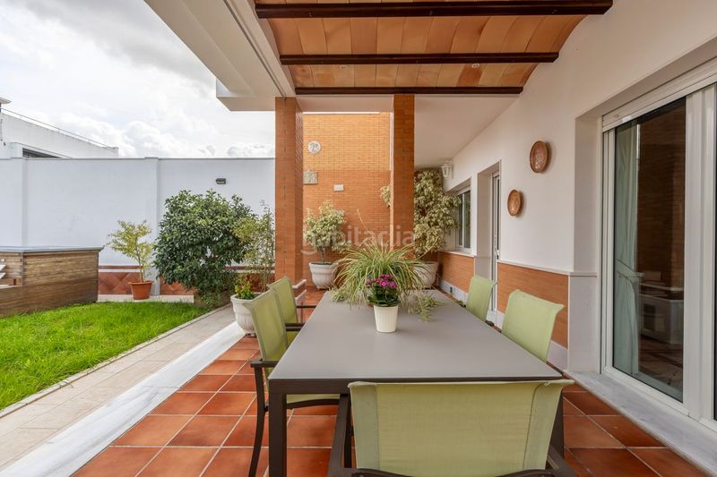 Foto 0c1308d6-88c9-4cfc-82bf-fb0904893a10. Reihenhaus mit heizung parking pool in Santiponce