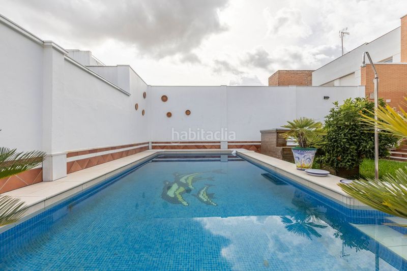 Foto 41c179e0-6eca-42a1-9fbf-187adca019db. Reihenhaus mit heizung parking pool in Santiponce