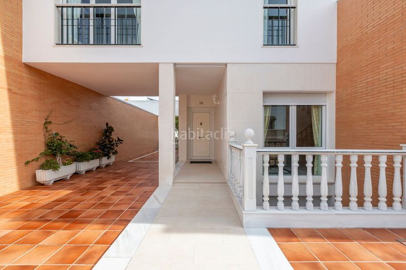 Foto cd698287-96c8-4b0d-a398-7bbb4cacbd20. Reihenhaus mit heizung parking pool in Santiponce