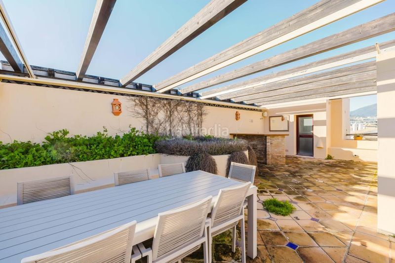 Foto a143d851-e979-4d92-950c-64365b7270a7. Àtic amb calefacció aparcament piscina a Villacana - Costalita - Saladillo Estepona