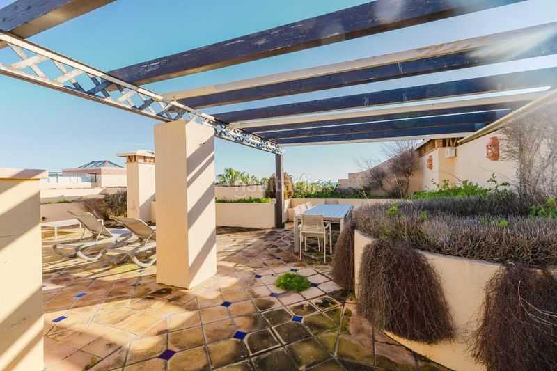 Foto de39d6bd-3d17-4f03-a26c-d0766dd8f051. Àtic amb calefacció aparcament piscina a Villacana - Costalita - Saladillo Estepona