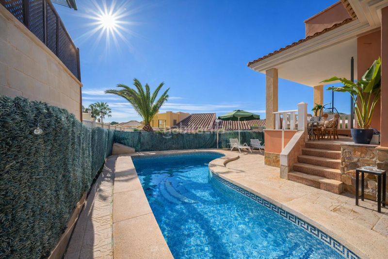 Foto aa5b813f-a5bc-47c2-ba76-2a9f15136f66. Casa amb calefacció aparcament piscina a Bonalba-Cotoveta Mutxamel