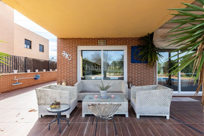 Foto b0afbdd8-18b1-4b9c-9be8-242632235563. Casa amb calefacció aparcament piscina a Torre en Conill-Cumbres de San Antonio Bétera
