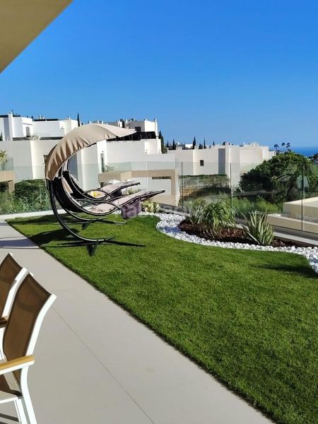 Foto f8b22a51-2ef2-4b21-bf37-e53b0a3468d8. Planta baixa amb calefacció aparcament piscina a Mijas