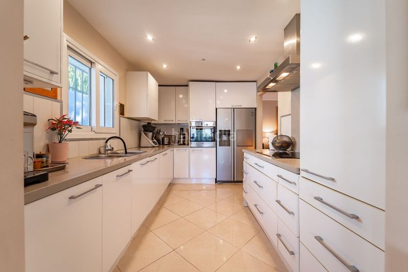 Foto ab250480-8da4-4904-ad44-693d73e6098f. Casa amb calefacció aparcament piscina a Las Chapas - Alicate Playa Marbella