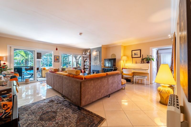 Foto af1a50c7-b38c-4589-a643-99b7bcde46a2. Casa amb calefacció aparcament piscina a Las Chapas - Alicate Playa Marbella