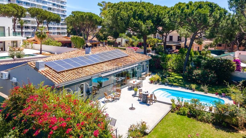 Foto bcda03cc-5bcc-4655-a330-b1f65d0c49e5. Casa amb calefacció aparcament piscina a Las Chapas - Alicate Playa Marbella