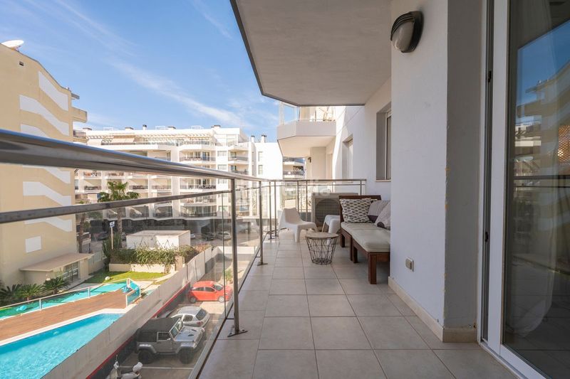 Foto 15a94fa0-91f9-4d9d-a575-e474772f24e1. Pis amb calefacció piscina a Marina Botafoc-Talamanca Ibiza