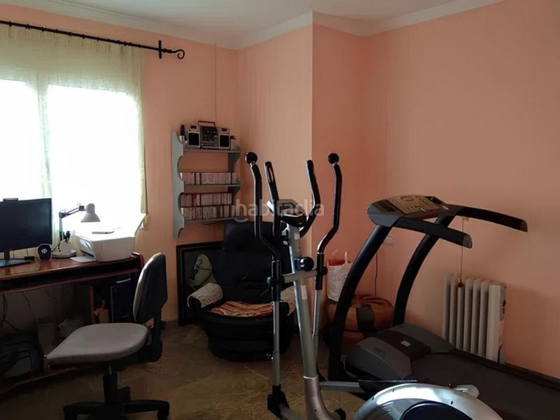 Foto fd877398-4bbc-452f-b214-dce0c94303aa. Edificio en Guardamar