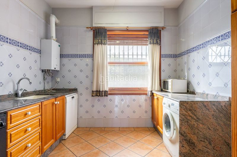 Foto e88d09be-bfef-4c39-a285-8008fd0e8fb0. Casa amb calefacció aparcament piscina a Saboya Alboraya
