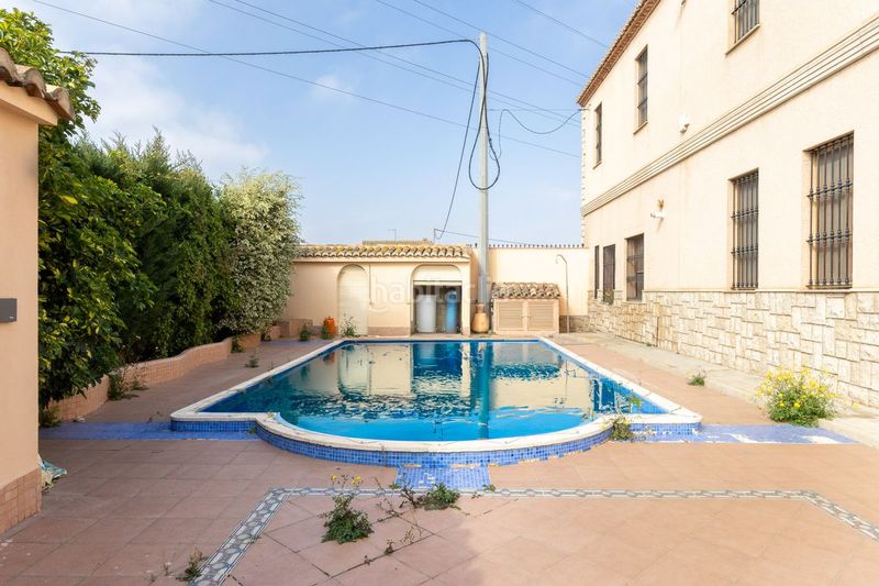Foto f2e7e33d-63ea-4ca2-8e44-8ffe83aeb17a. Casa amb calefacció aparcament piscina a Saboya Alboraya