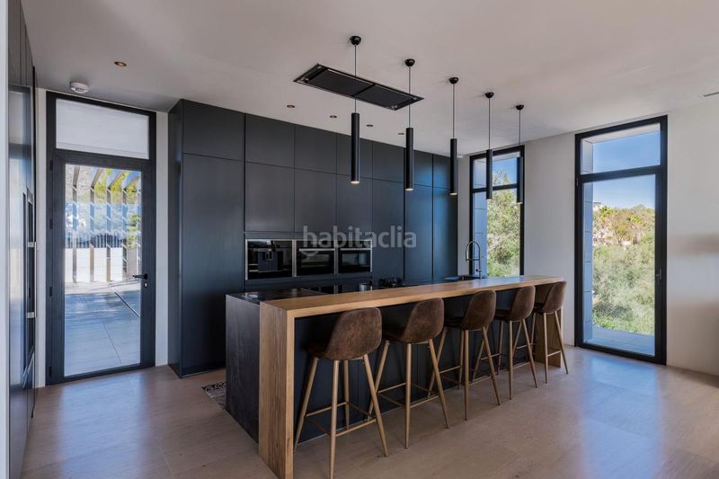 Foto 3aa63743-1e41-46f5-af1b-da978a0132d9. Casa amb calefacció aparcament piscina a Nagüeles Alto Marbella