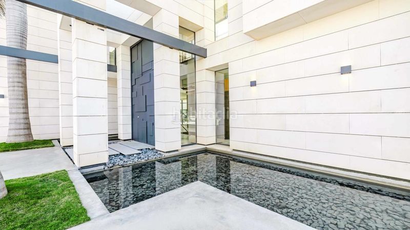 Foto 90d1fa09-2e05-4b3d-a8a6-00d32482f949. Casa amb calefacció aparcament piscina a Nagüeles Alto Marbella