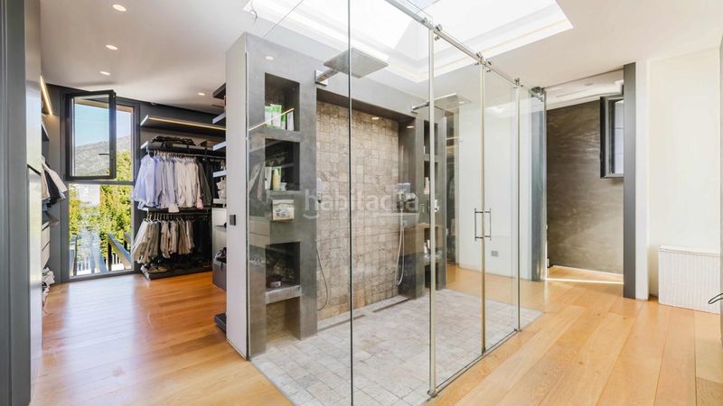 Foto a08d3644-fa7d-4153-90e2-aa1fa00c434d. Casa amb calefacció aparcament piscina a Nagüeles Alto Marbella