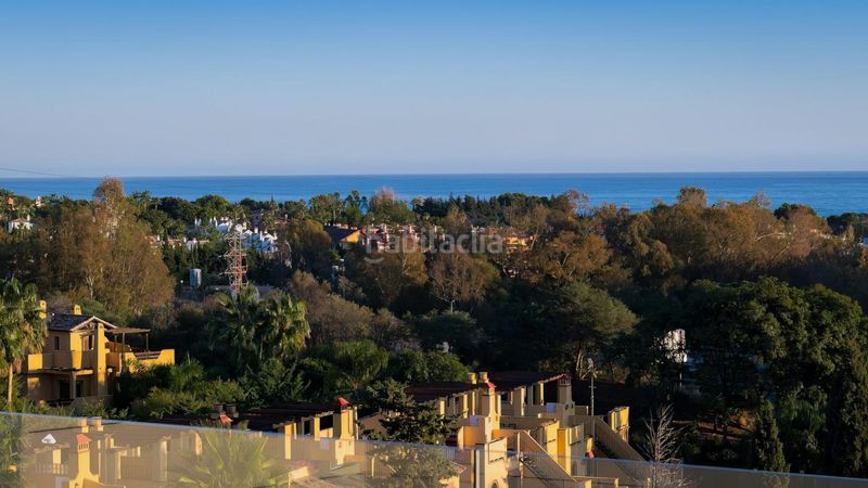 Foto d63aaa65-fc57-41d4-99f3-9ef7a2f01989. Casa amb calefacció aparcament piscina a Nagüeles Alto Marbella