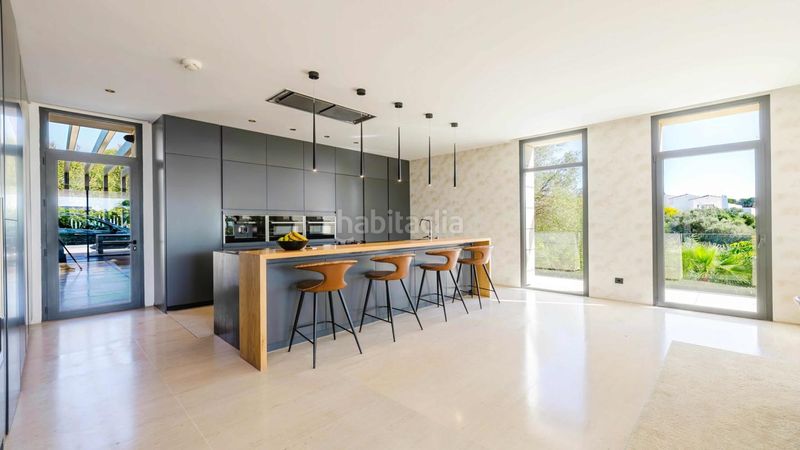 Foto f45bf5bf-bce1-4140-b805-d0bad620f2f5. Casa amb calefacció aparcament piscina a Nagüeles Alto Marbella