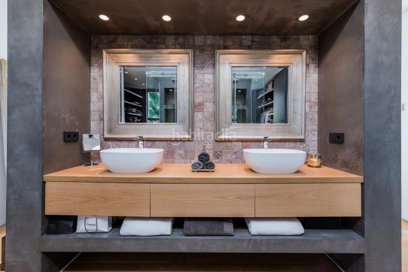 Foto f56532fa-bb16-419a-b61d-17041e2e2b59. Casa amb calefacció aparcament piscina a Nagüeles Alto Marbella