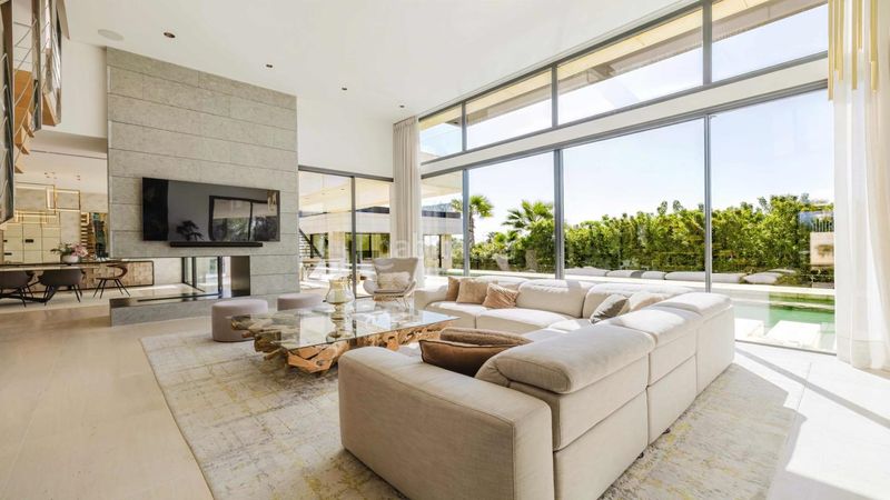 Foto fb08b53e-b95f-4f55-be3b-c9b447743d39. Casa amb calefacció aparcament piscina a Nagüeles Alto Marbella