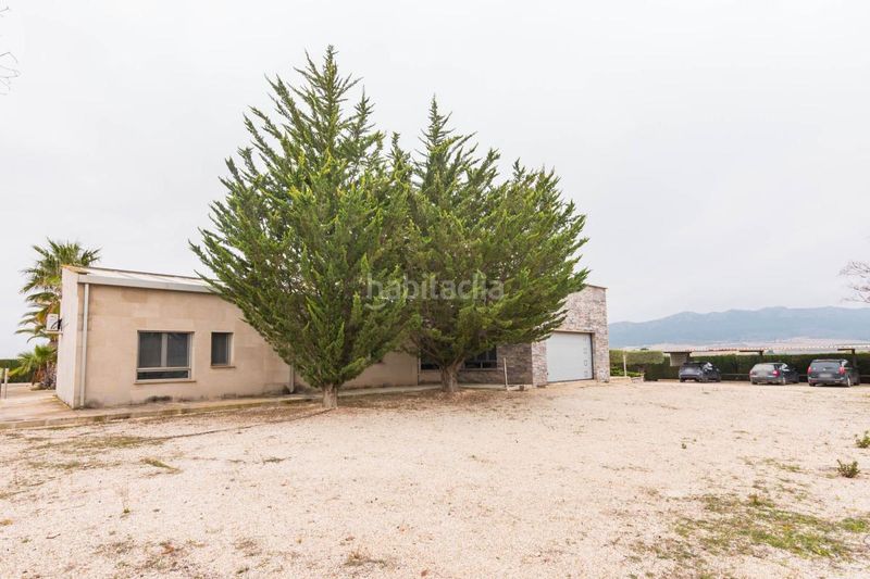 Foto c041ea58-b1fd-4d3a-b26e-b57c324ba459. Casa amb calefacció aparcament piscina a Yecla