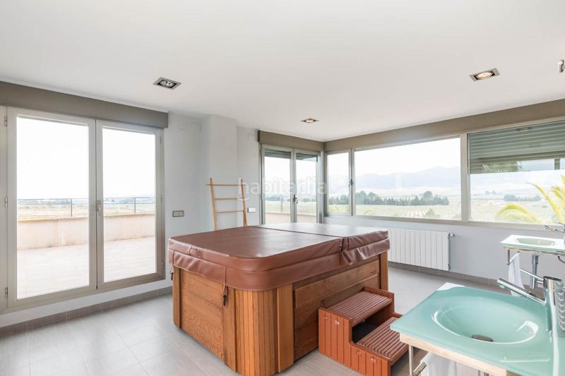Foto f5df9f76-a282-40d3-abe0-abb7bb139ad9. Casa amb calefacció aparcament piscina a Yecla