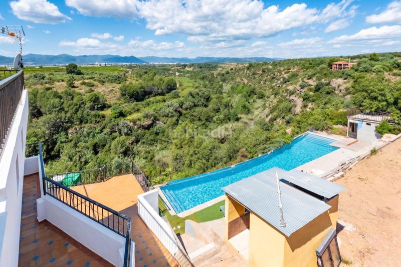 Foto 4e028fad-a880-45d4-b5f2-9bb4386c00b1. Casa amb calefacció aparcament piscina a Onda