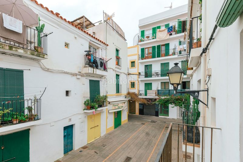 Foto e714b8da-cbaf-47ac-b1d8-a4dd53d3540f. Pis amb calefacció a Dalt Vila-La Marina Ibiza