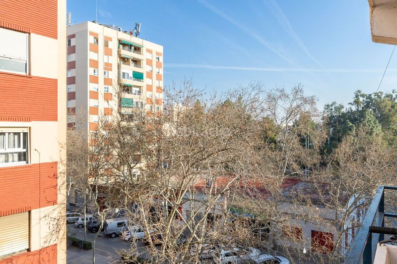 Foto d165aad1-5959-4198-9916-37398fda6a8b. Pis amb calefacció a Ciutat Fallera Valencia