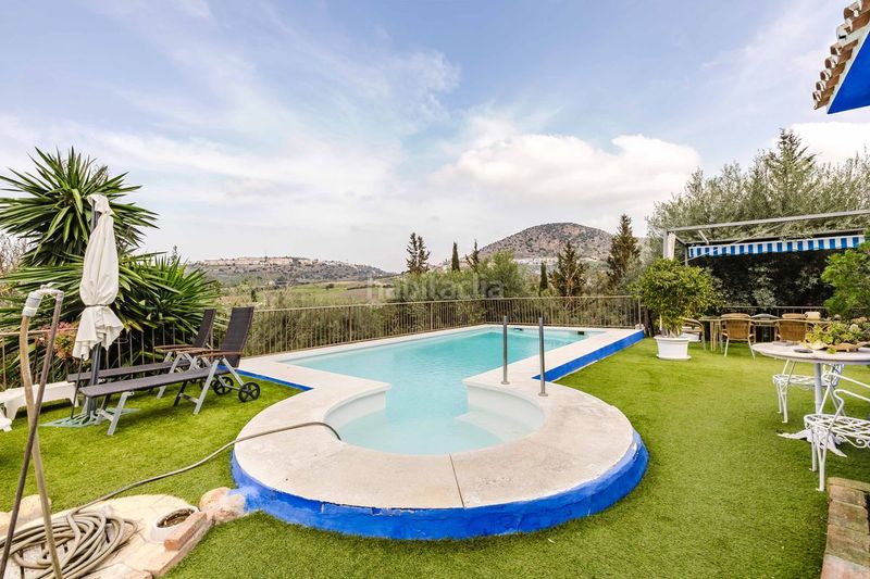 Foto 40e2face-62c1-4b08-b7eb-ac8a7f108b15. Casa amb calefacció aparcament piscina a Coín