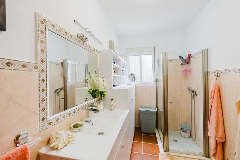 Foto b8ab0c4c-ce0d-4203-982e-8b8fb26fe540. Casa amb calefacció aparcament piscina a Coín