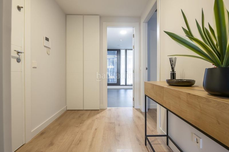 Foto 3e202a7e-1bb0-48e2-bf97-c71758cf365b. Pis amb calefacció aparcament piscina a Sanchinarro Madrid