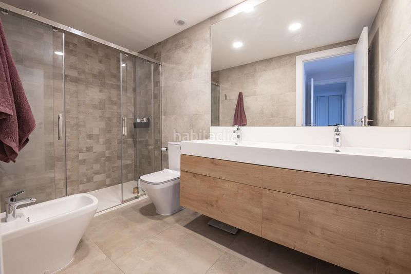 Foto 4df3e3f2-86fa-4163-9ac5-6598e2e0a94b. Pis amb calefacció aparcament piscina a Sanchinarro Madrid