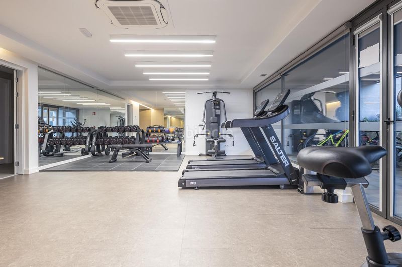 Foto 6d8ae2f8-cb97-41ec-a79a-238536434121. Pis amb calefacció aparcament piscina a Sanchinarro Madrid