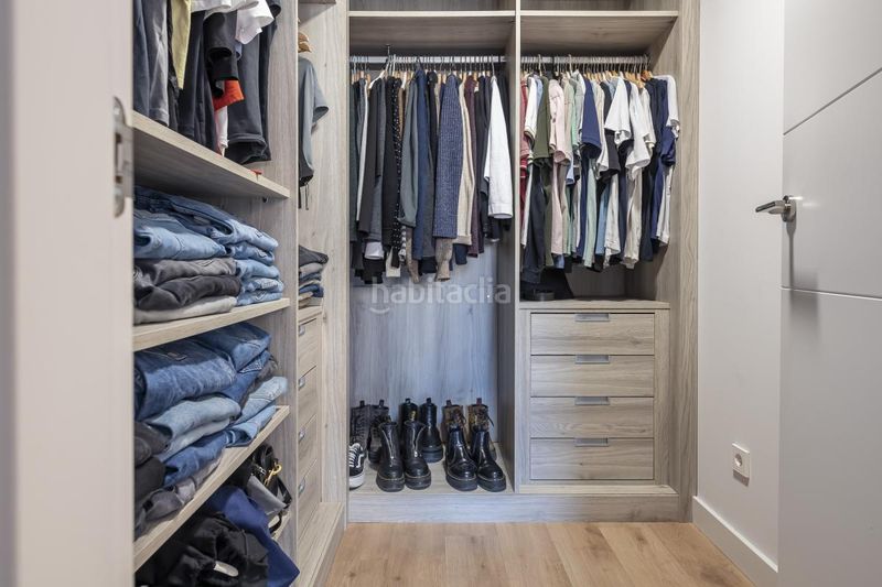 Foto ba39aaf0-f651-4e56-95da-784ed3f6e108. Pis amb calefacció aparcament piscina a Sanchinarro Madrid