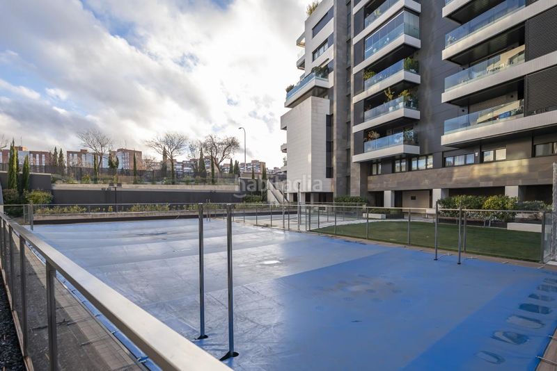 Foto cd132918-d06a-47fb-a8c0-58f767cecbcd. Pis amb calefacció aparcament piscina a Sanchinarro Madrid