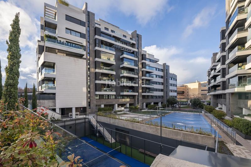 Foto eb14ee57-d8b3-405a-911d-f6cce5ed548e. Pis amb calefacció aparcament piscina a Sanchinarro Madrid