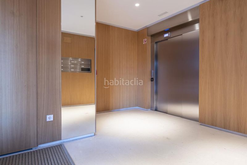 Foto fec5c65d-4483-42d2-8150-da9e416e45be. Pis amb calefacció aparcament piscina a Sanchinarro Madrid