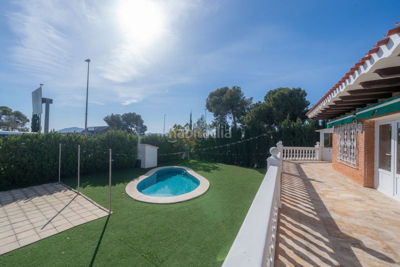 Foto 4c33e500-eabb-42a1-ad58-b50344d0a738. Casa amb calefacció piscina a Coloma Nucia (la)