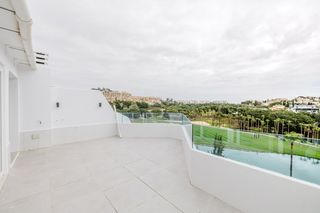 Semi detached house  C. de suecia