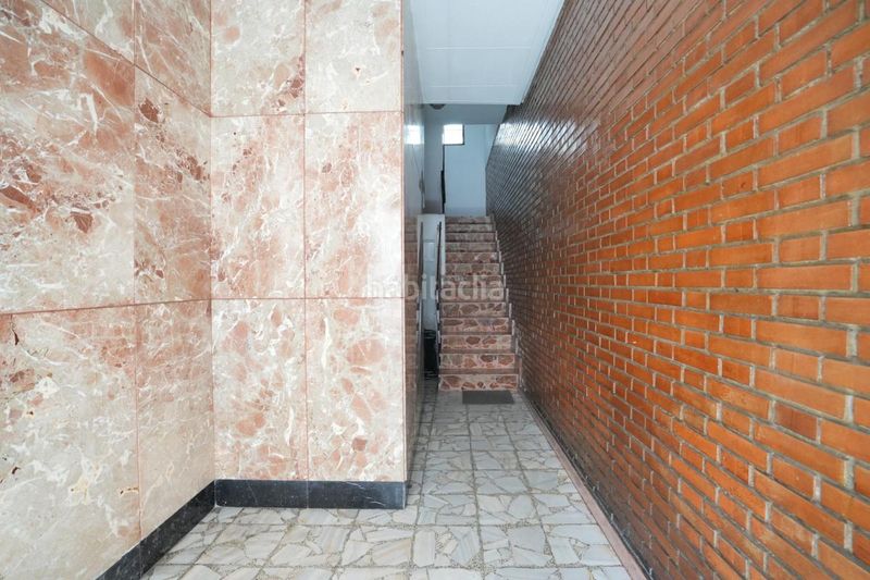 Foto f45ac39f-ce42-49a3-b5a3-29d45519fbdd. Edificio en Vista Alegre Madrid