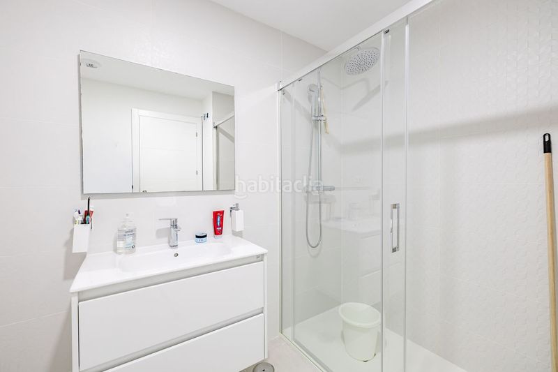 Foto ad48b3d4-a8b7-488f-9cd2-6994d243be89. Pis amb calefacció aparcament piscina a Guadalobón Estepona