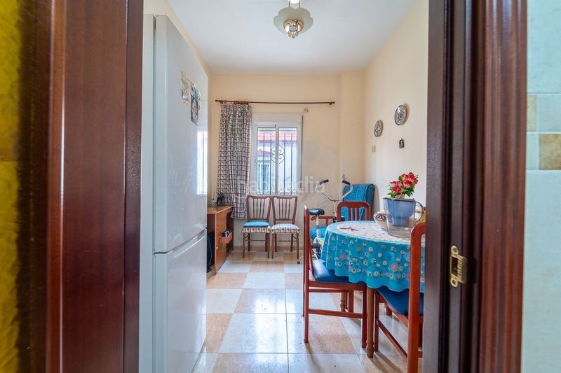 Foto e70f7dec-6591-40bc-9371-a8d56c9600b9. Casa amb calefacció a Los Castillejos - La Trinidad Málaga