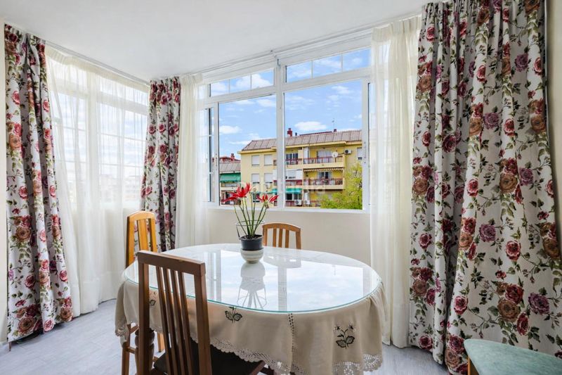 Foto 049f361e-5173-49cd-b79c-0c7e8c9e7421. Piso en Hispanidad - Vivar Téllez Vélez - Málaga