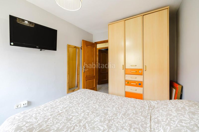 Foto 69ad5a26-fc7d-4759-b56d-97319af35483. Piso en Hispanidad - Vivar Téllez Vélez - Málaga