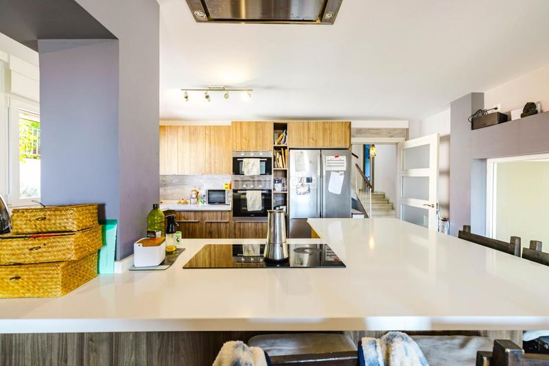 Foto 306cf0fa-30cf-44f3-9d03-1e51f23888f9. Casa amb calefacció piscina a El Candado Málaga