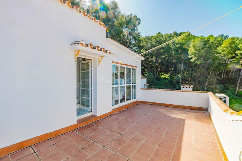 Foto 322a436f-453c-4a7e-9bf1-5750b5502672. Casa amb calefacció piscina a El Candado Málaga