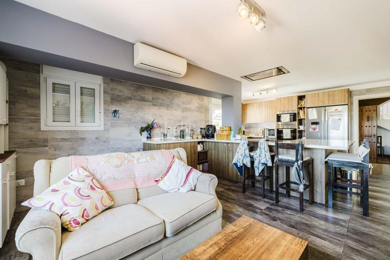 Foto ca0c3adc-d5d7-4b70-8834-146c592d9de1. Casa amb calefacció piscina a El Candado Málaga