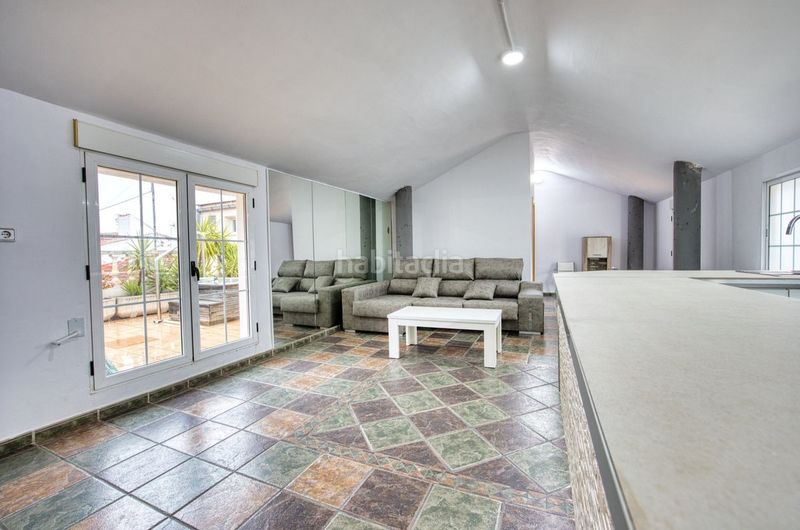 Foto 5bd1080b-32b5-4acc-b235-5f0179a1fd1b. Edificio in Cocentaina